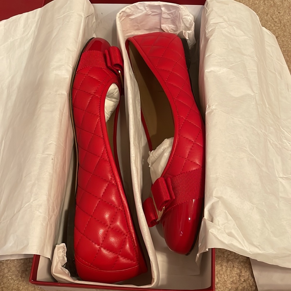 Salvatore Ferragamo Varina ballet flats lipstick calfskin quilted